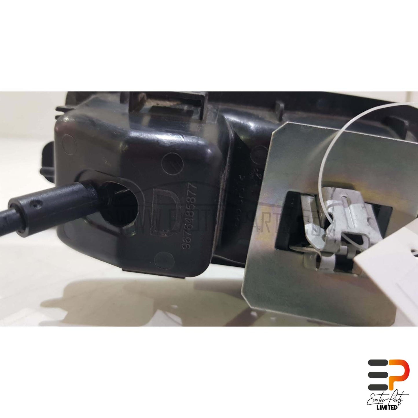 Peugeot 308 SW II T9 Break 1.5 HDI Seat Unlocking Control Right 98021092ZD Right picture 3