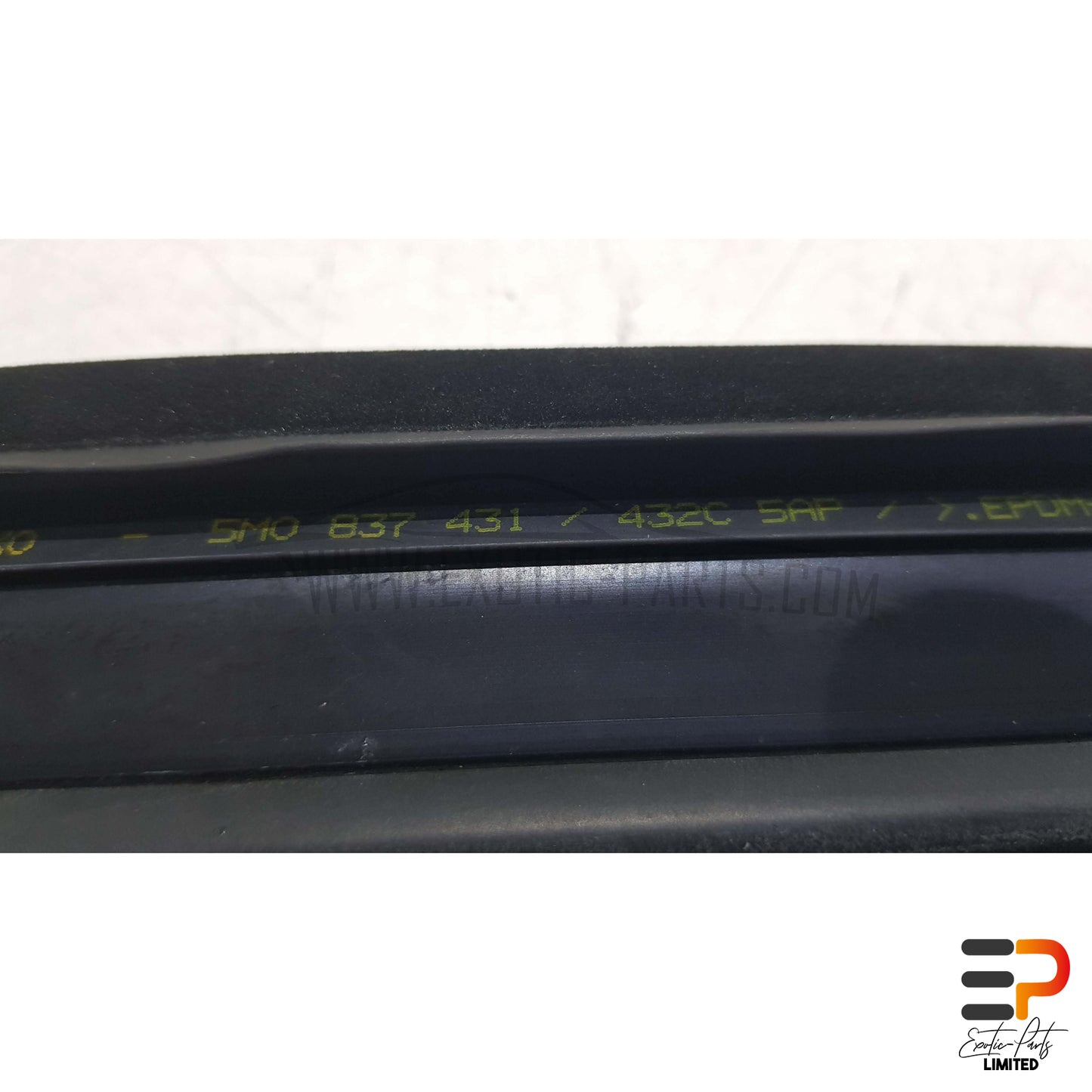 VW Golf VI Mk6 Plus 1.4 TSI DSG Window Run Front Right 5M0837432C Front Right picture 3