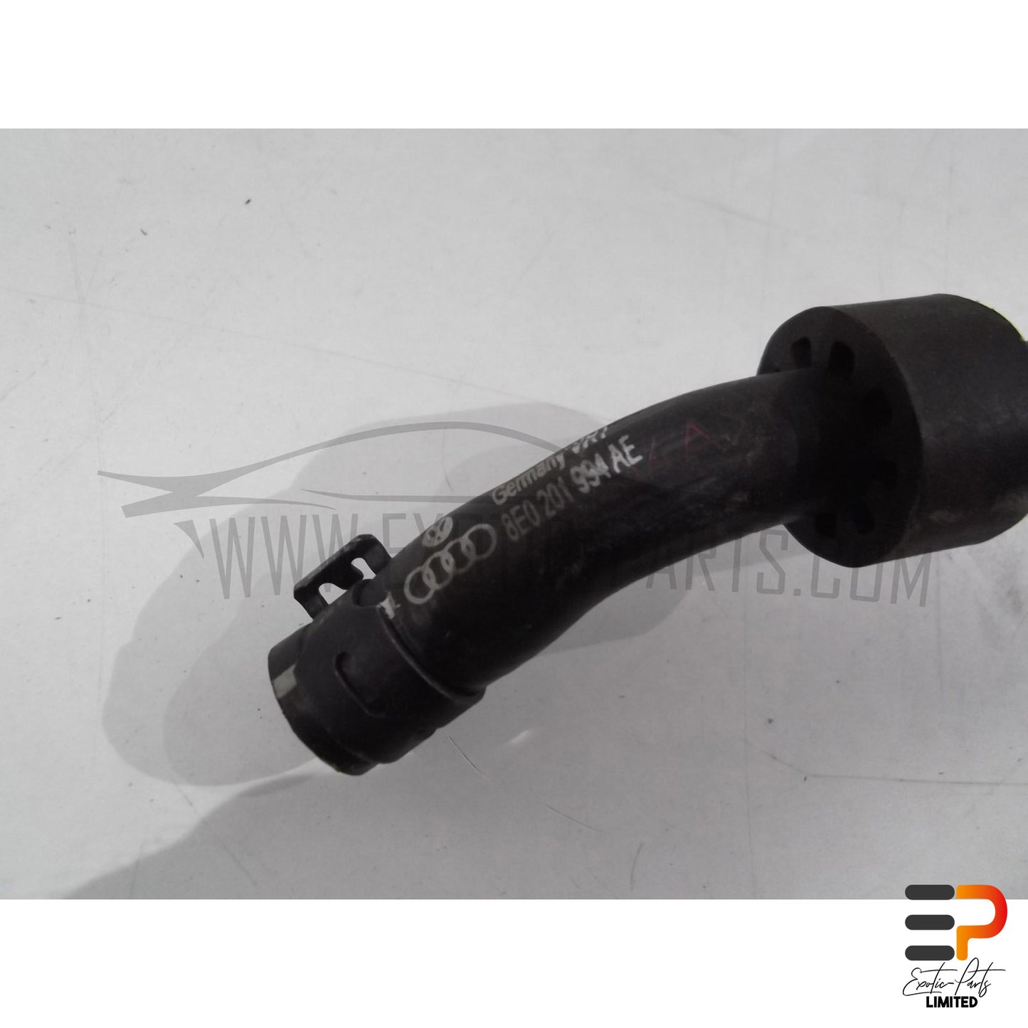 Audi RS4 Avant Breather Hose 8E0201994AE picture 3