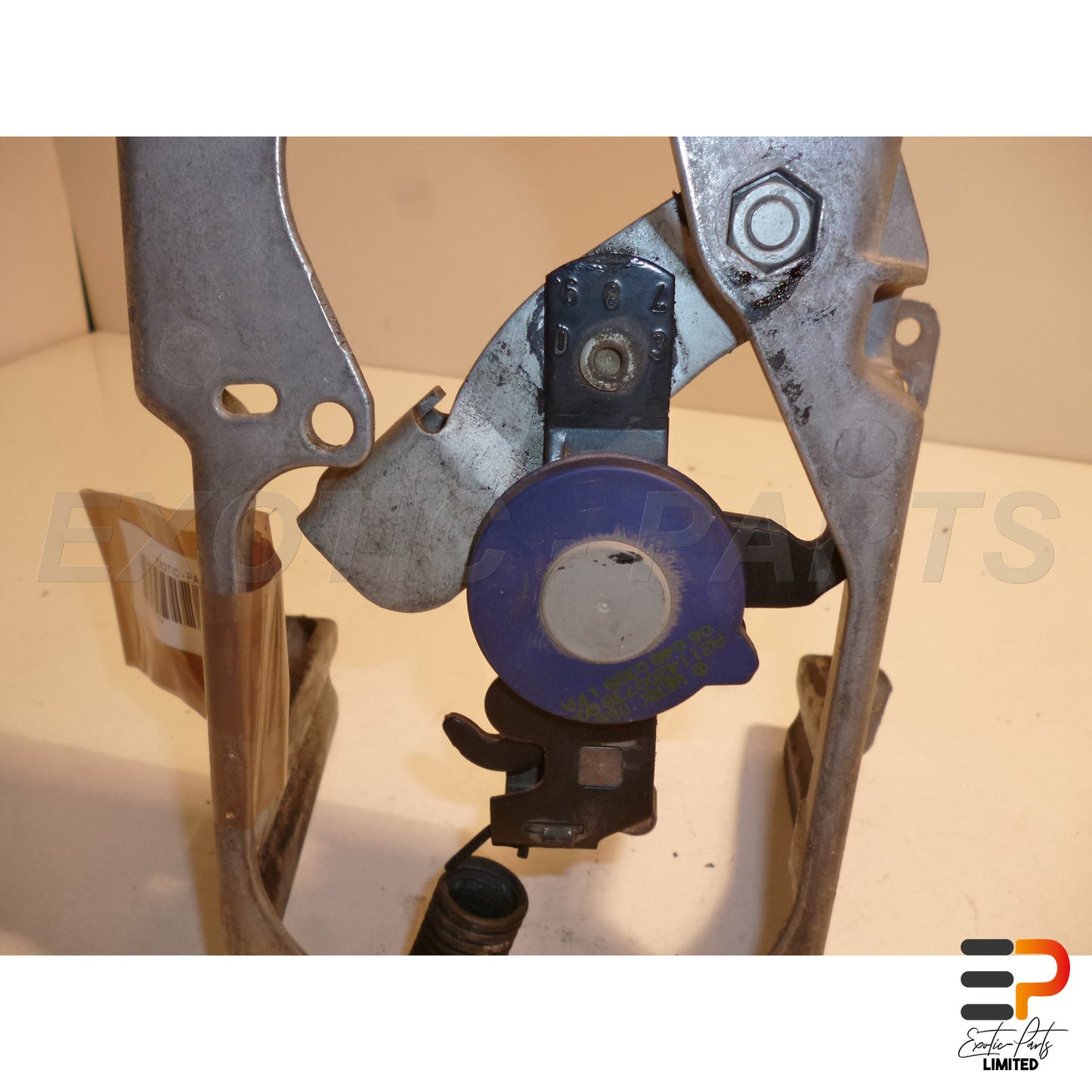 Mercedes Benz E320 T CDI Avantgarde W211 Adjuster Parking Brake A2114200638 picture 2