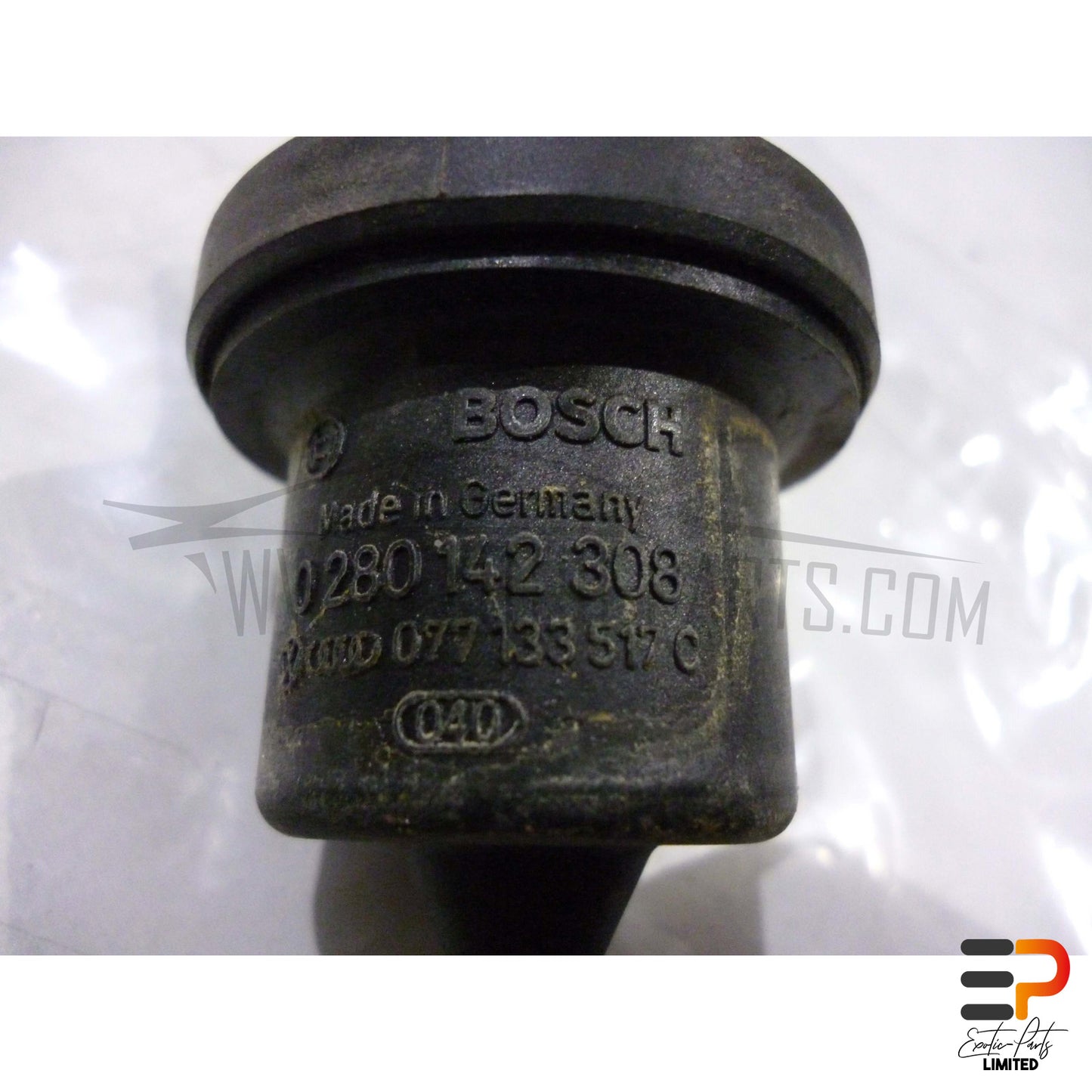 Audi S8 4.2 Quattro Vacuum Valve 077133517C picture 3