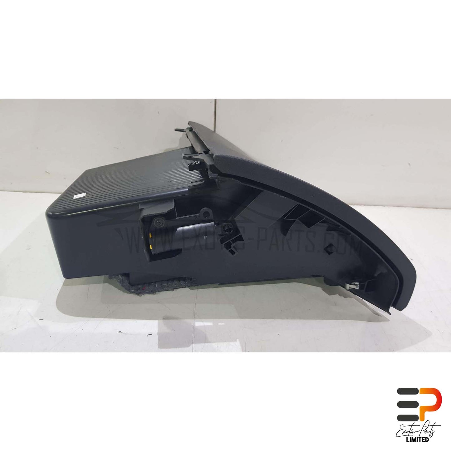 Peugeot 308 SW II T9 Break 1.5 HDI Glovebox 16108047ZD picture 3