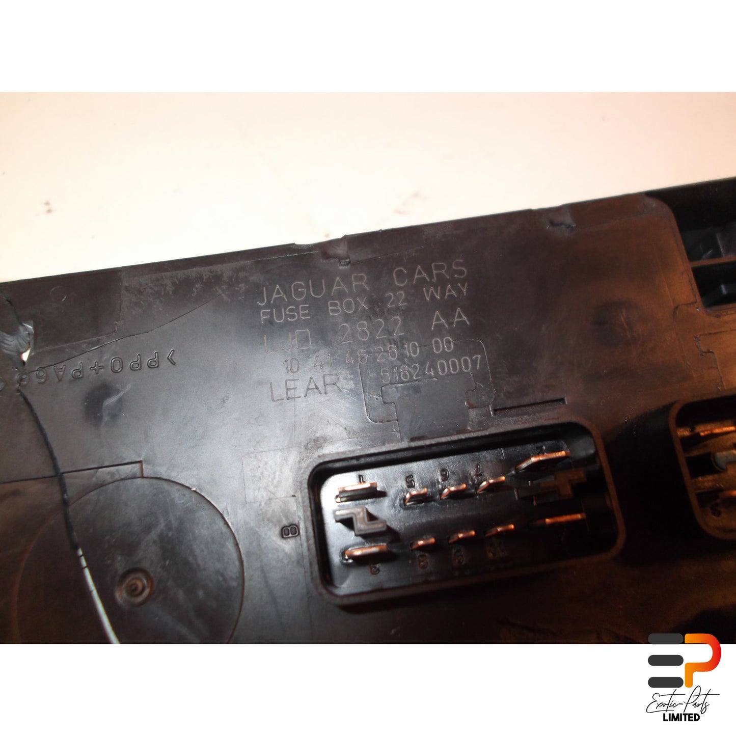 Jaguar XK8 XKR Coupe Fuse Box LJD2822AA picture 4
