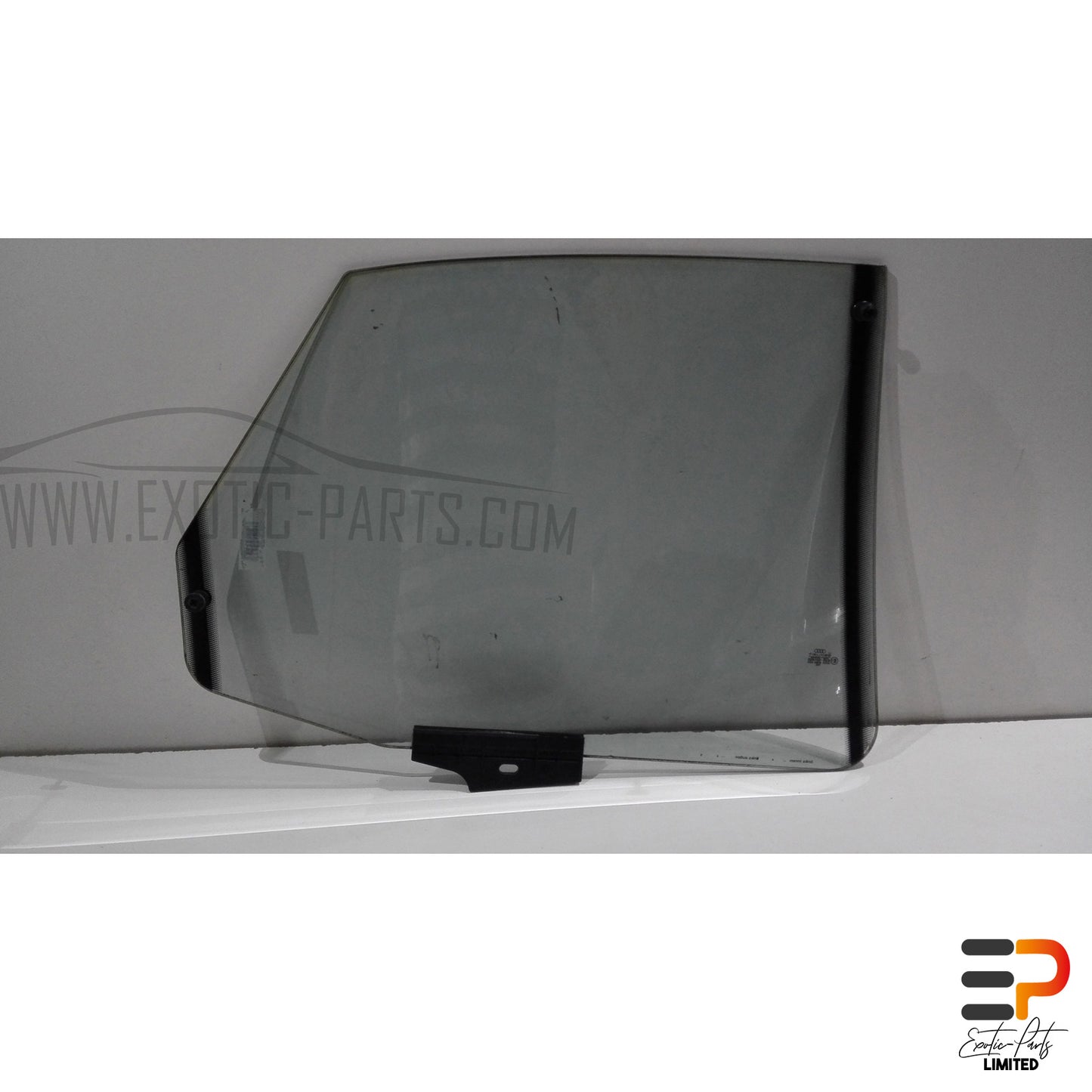 Audi S8 4.2 Quattro Side Window 4D0845025C Rear Left picture 4