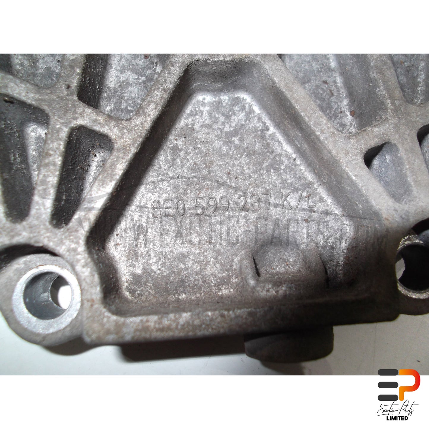 Audi RS4 Avant Brace 8E0599287L picture 4