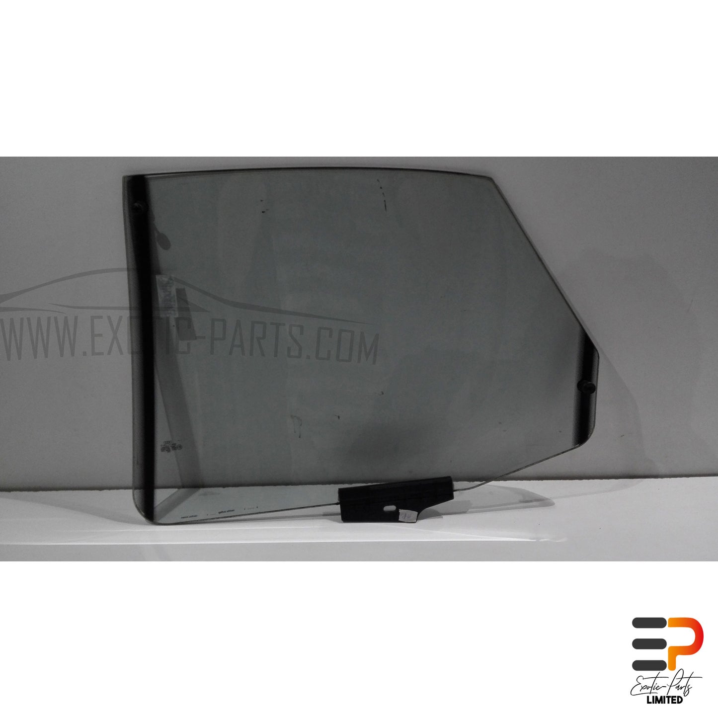 Audi S8 4.2 Quattro Side Window 4D0845026C Rear Right picture 4