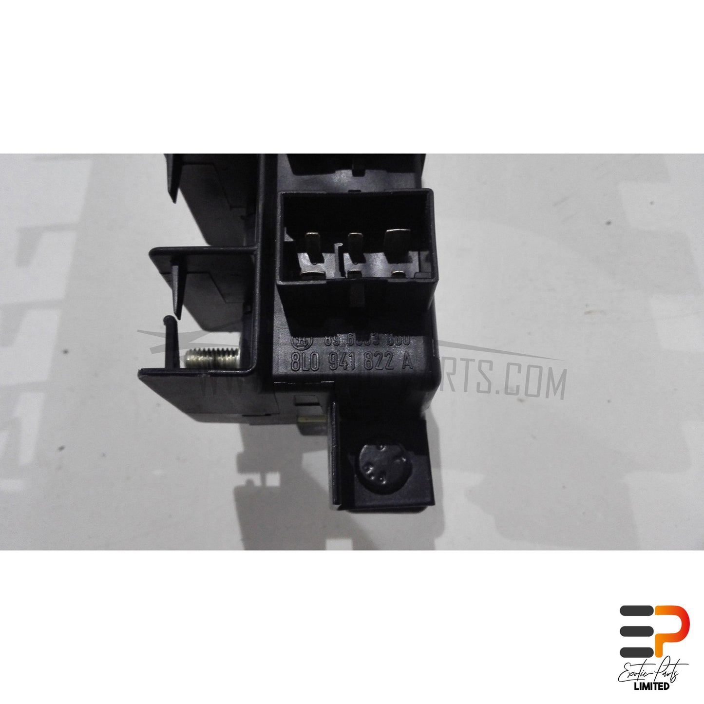 Audi S8 4.2 Quattro Apparatus Case 8L0941822A picture 4