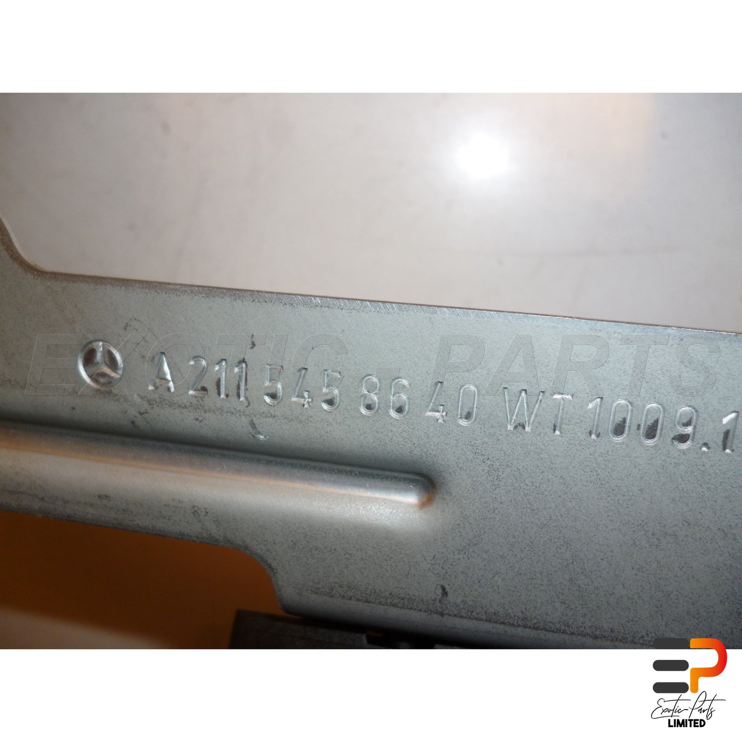 Mercedes Benz E320 T CDI Avantgarde W211 Bracket Control Units A2115458640 picture 3