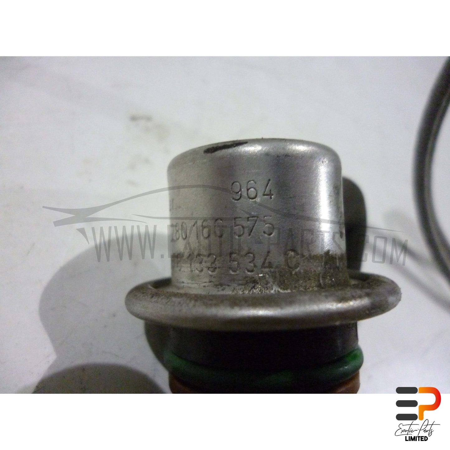 Audi S8 4.2 Quattro Pressure Regulator Line 078133534C picture 4