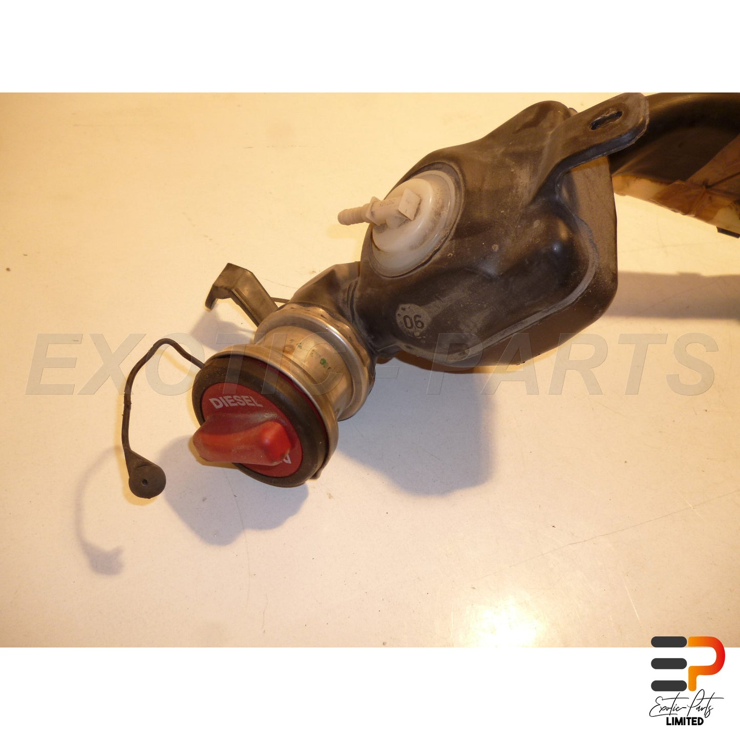 Mercedes Benz E320 T CDI Avantgarde W211 Tank Filler Neck A2114703820 picture 4