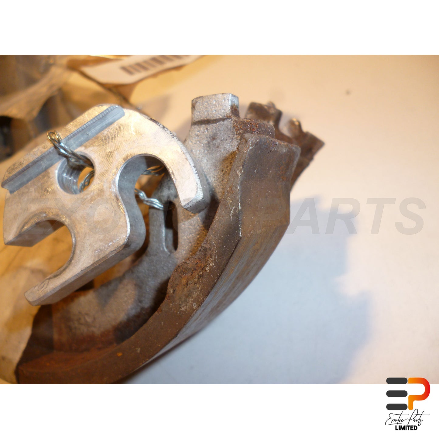 Mercedes Benz E320 T CDI Avantgarde W211 Set Brakeshoe A2304200320 picture 3
