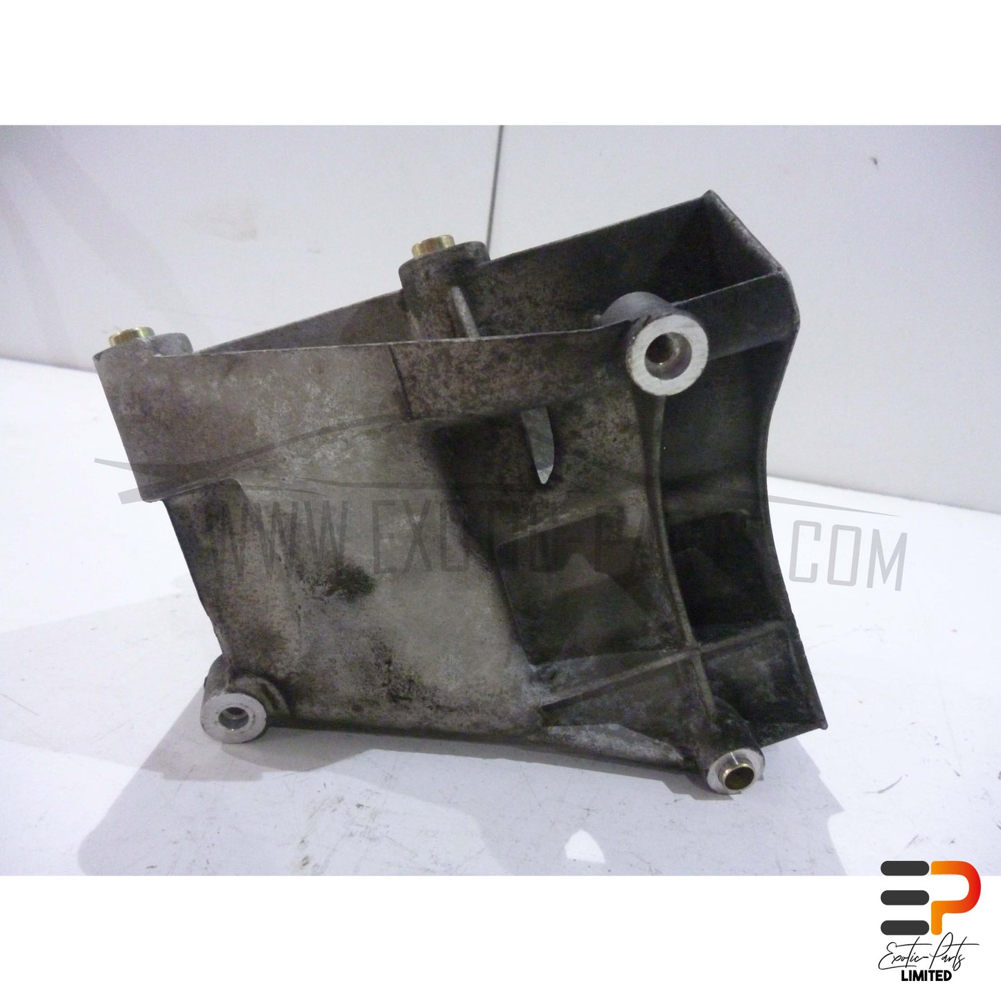 Audi S8 4.2 Quattro Bracket Power Steering Pump 77260885 picture 4