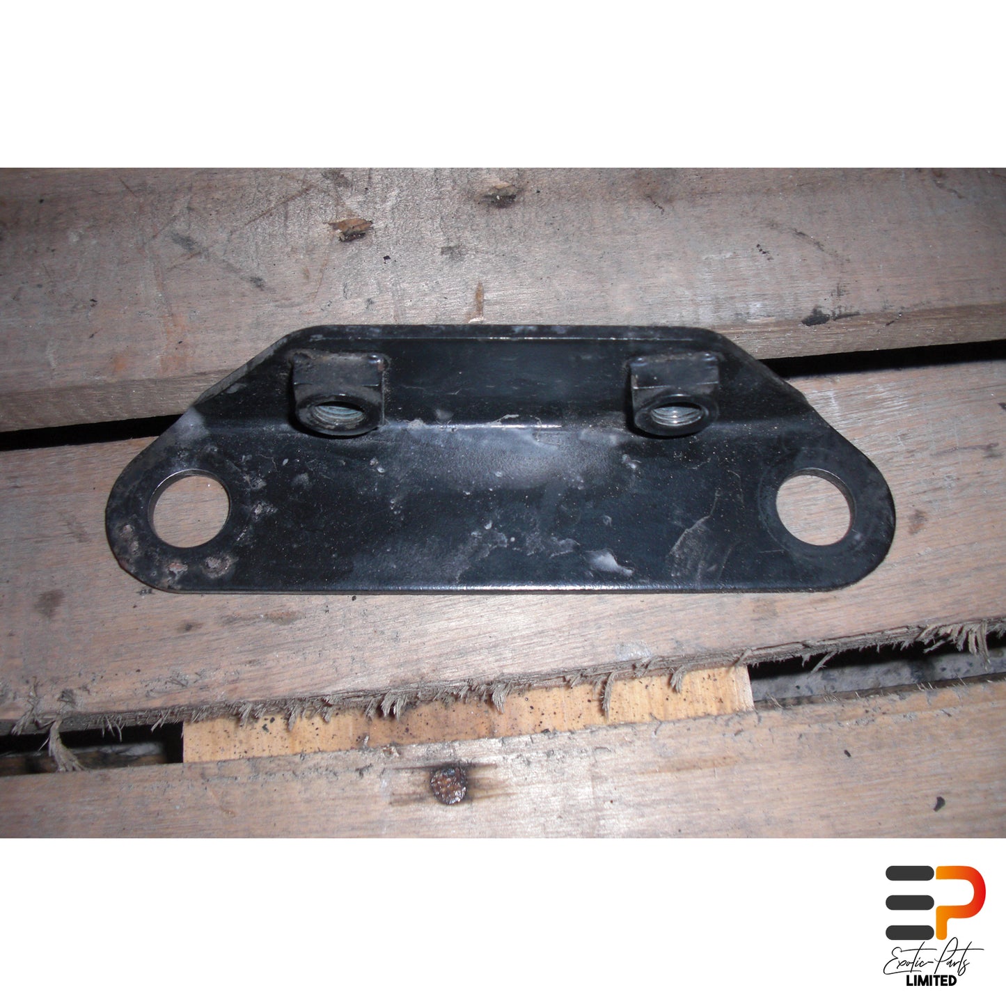 Jaguar XK8 XKR X100 Cabrio Differential Holder MNC2852AA picture 5