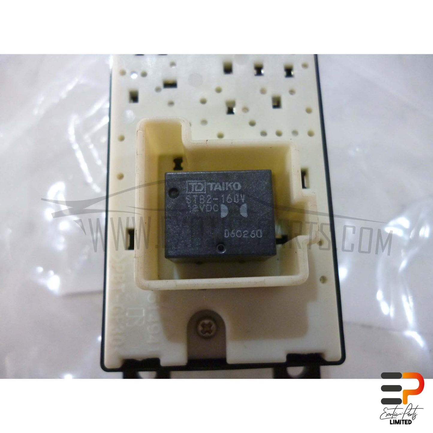 Mazda RX-8 SE 170 KW Switch F151-66-350 Front Left picture 5