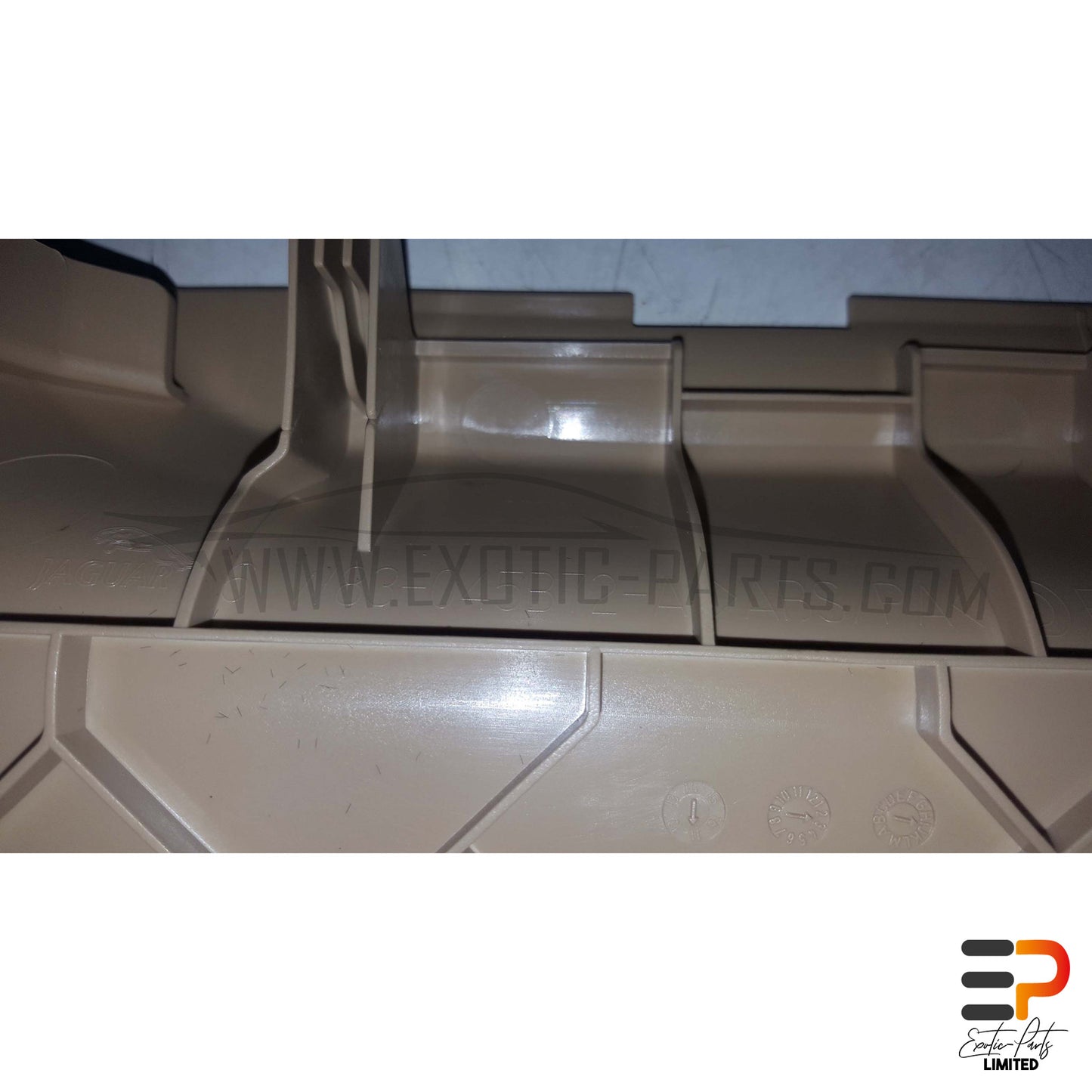 Jaguar XK 5.0 Coupe Trim Center Console 6W83-045B72-A picture 5