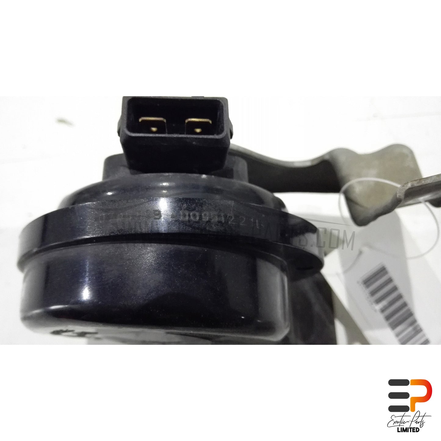 Audi S8 4.2 Quattro Horn 4D0951221B picture 5