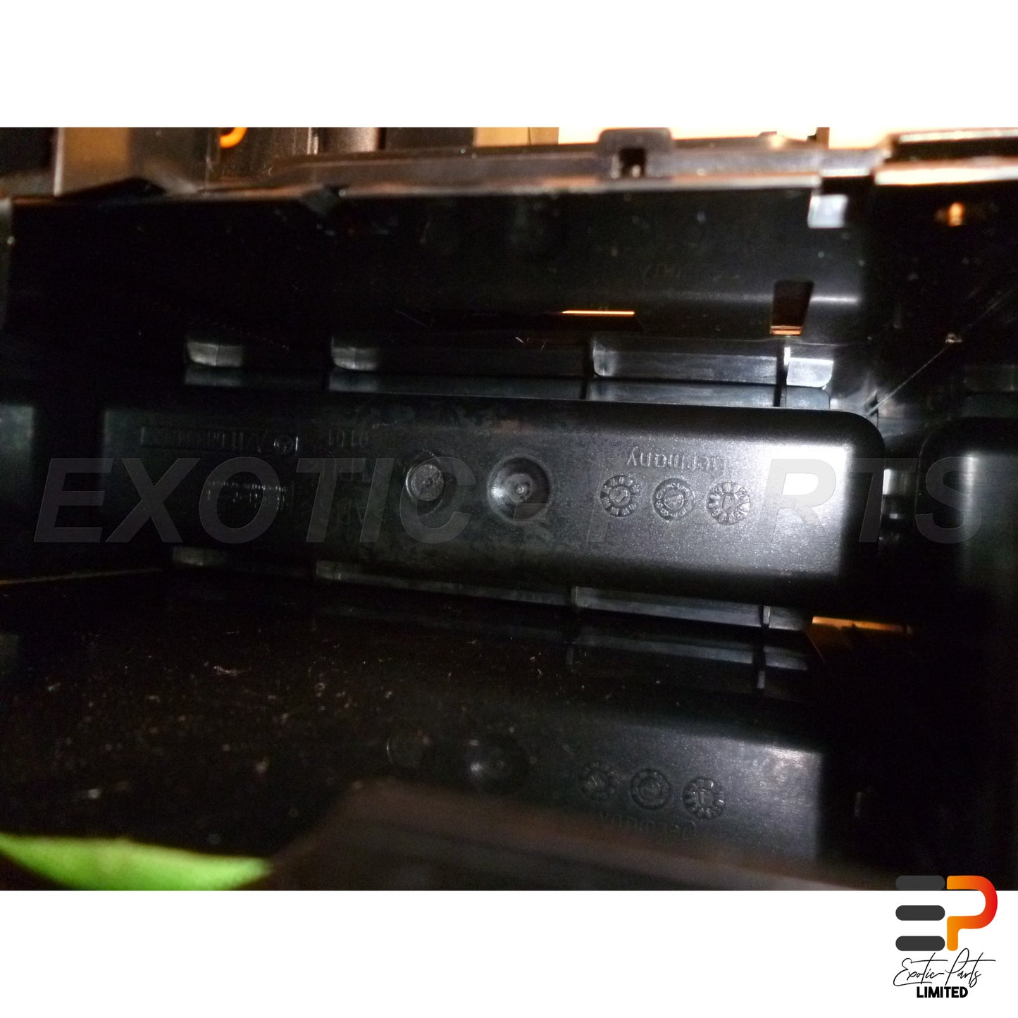 Mercedes Benz E320 T CDI Avantgarde W211 Pigeon Hole picture 5