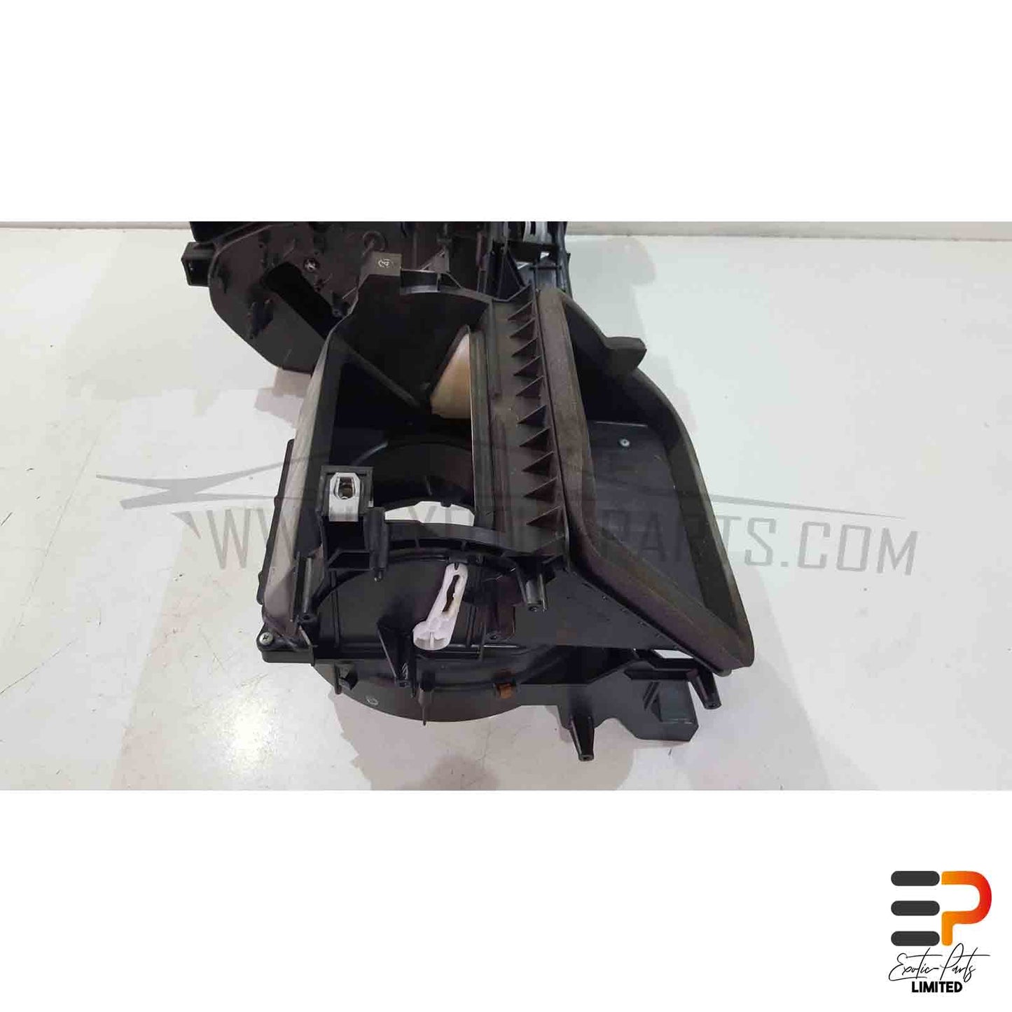 Jaguar XK 5.0 Coupe Housing Heater 9W83-19B555-AF picture 7
