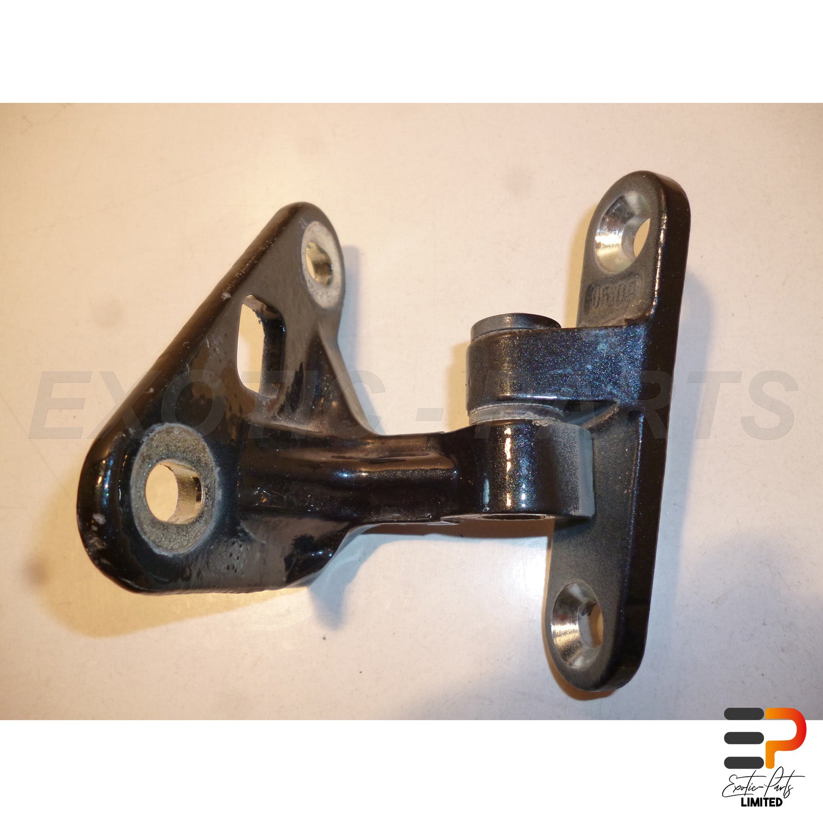 Mercedes Benz E320 T CDI Avantgarde W211 Hinge picture 1