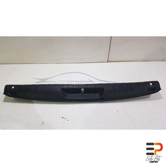 Peugeot 308 SW II T9 Break 1.5 HDI Cover End Plate 98133886ZD picture 1