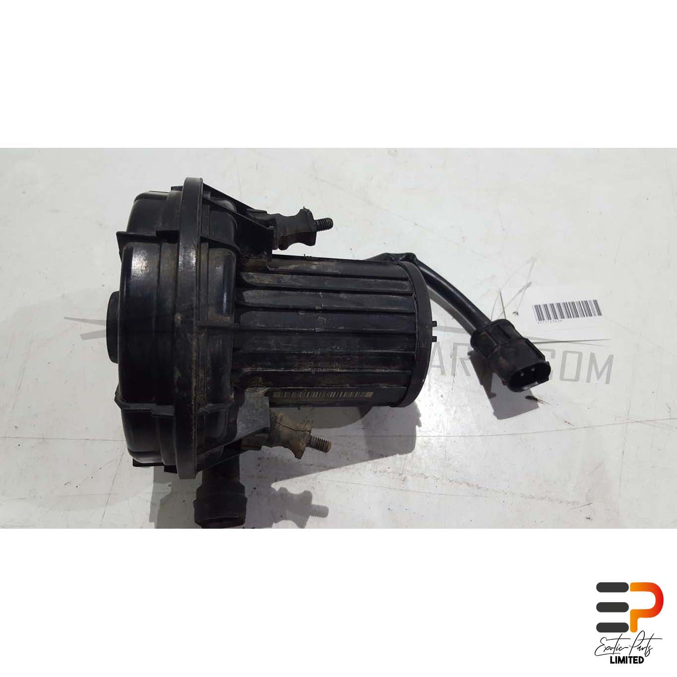 BMW E63 M6 S85 Coupe Air Pump 11.72-7571589 picture 1