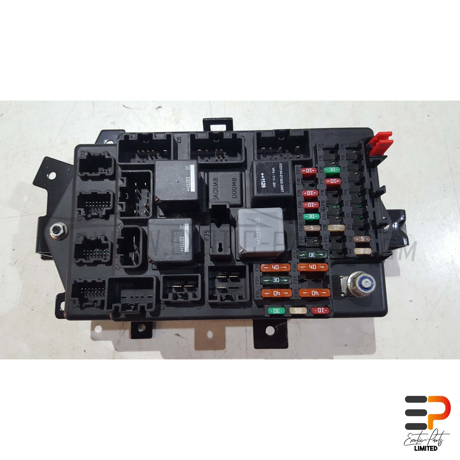 Jaguar XK 5.0 Coupe Fuse Box BW83-14D628-AF picture 1