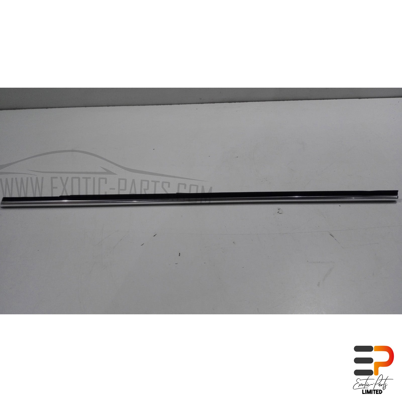 Audi S8 4.2 Quattro Ledge Moulding 4D0853768A 2ZZ Rear Right picture 1