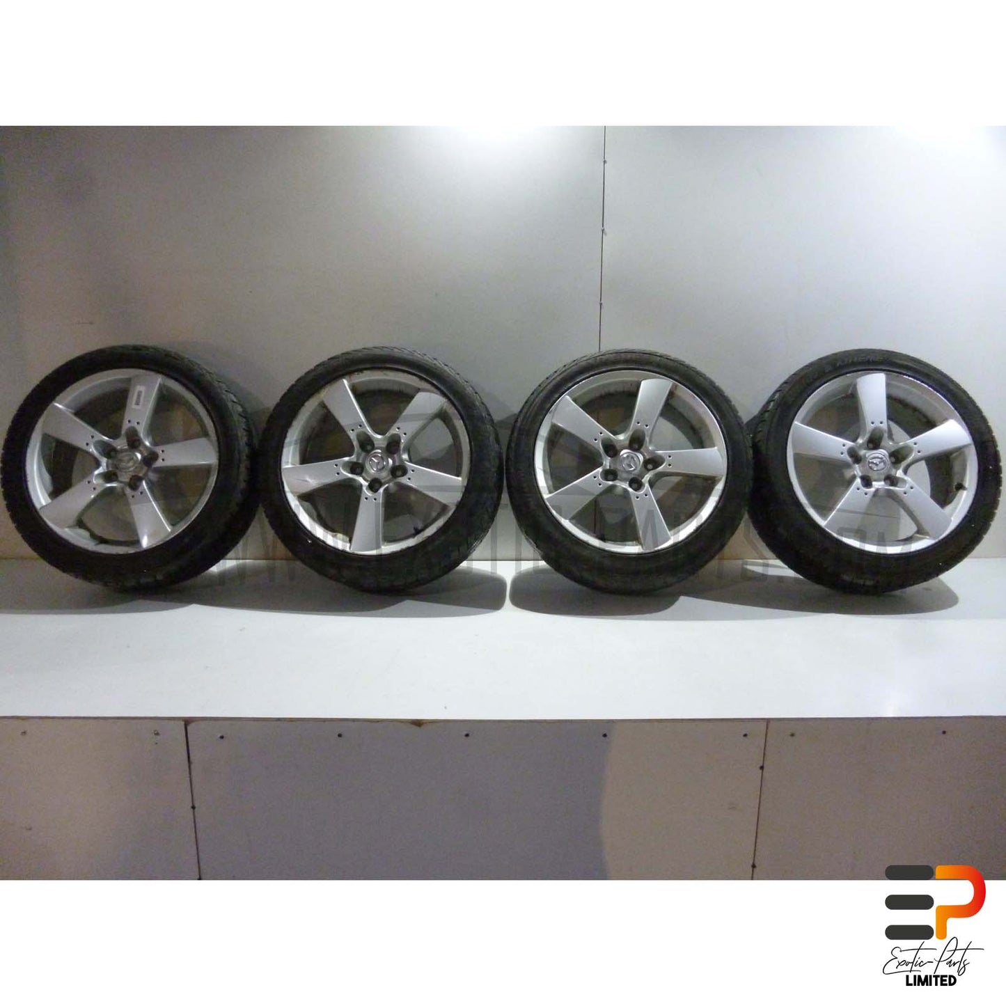 Mazda RX-8 SE 170 KW Wheelset Darksilver 8J X 18 Jj 114.3 picture 1