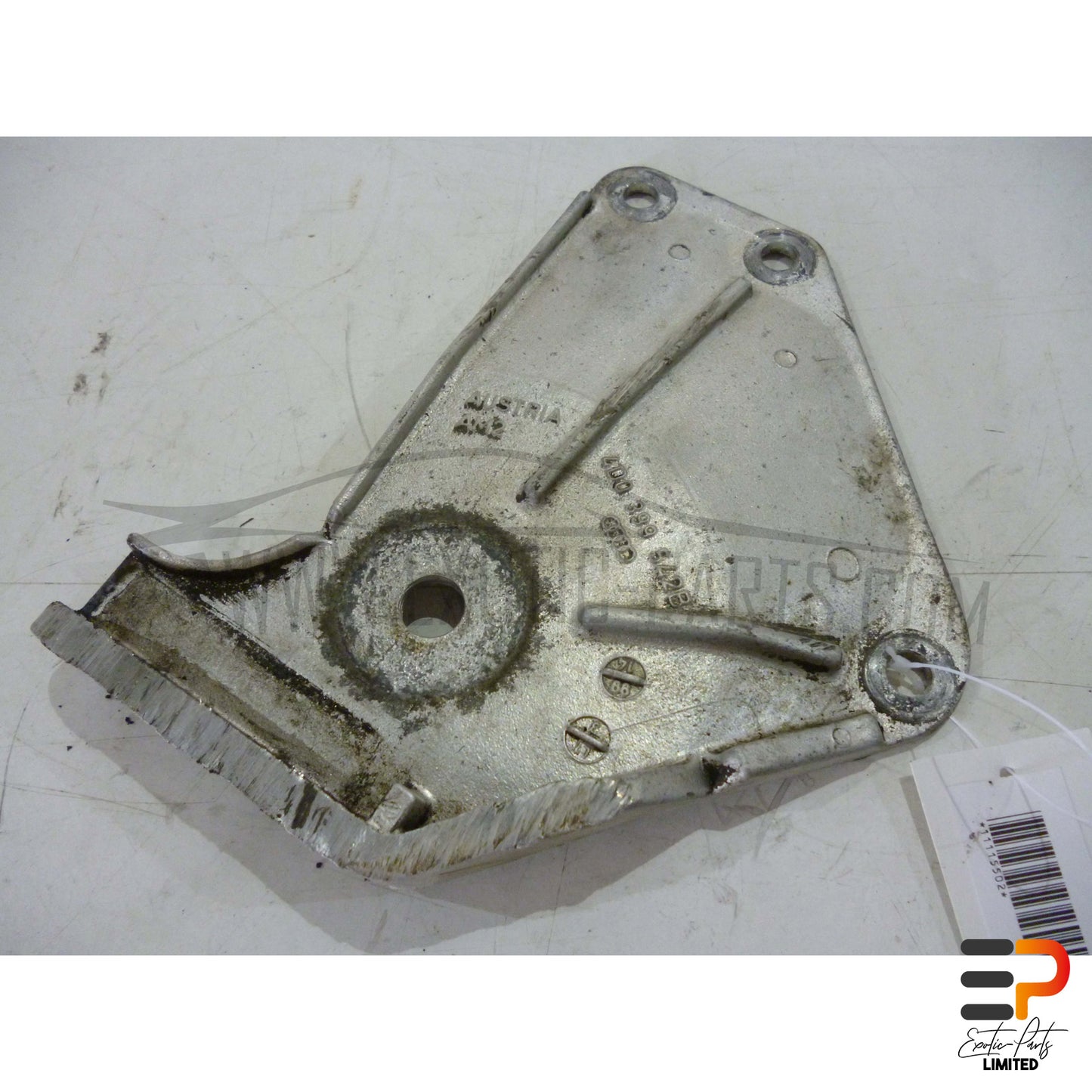 Audi S8 4.2 Quattro Bracket Engine 4D0399542B Right picture 1