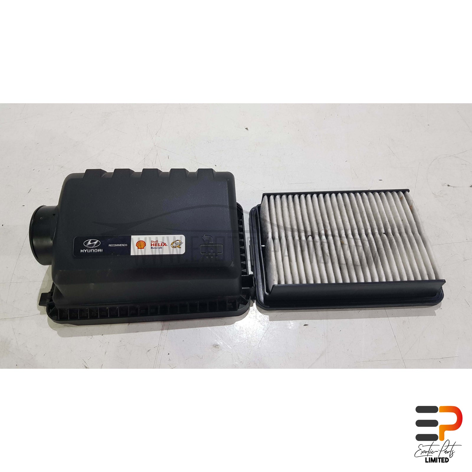 Hyundai I30 PDE CW 1.4 T-GDI Cap Air Filter Box 28110-F2000 picture 1