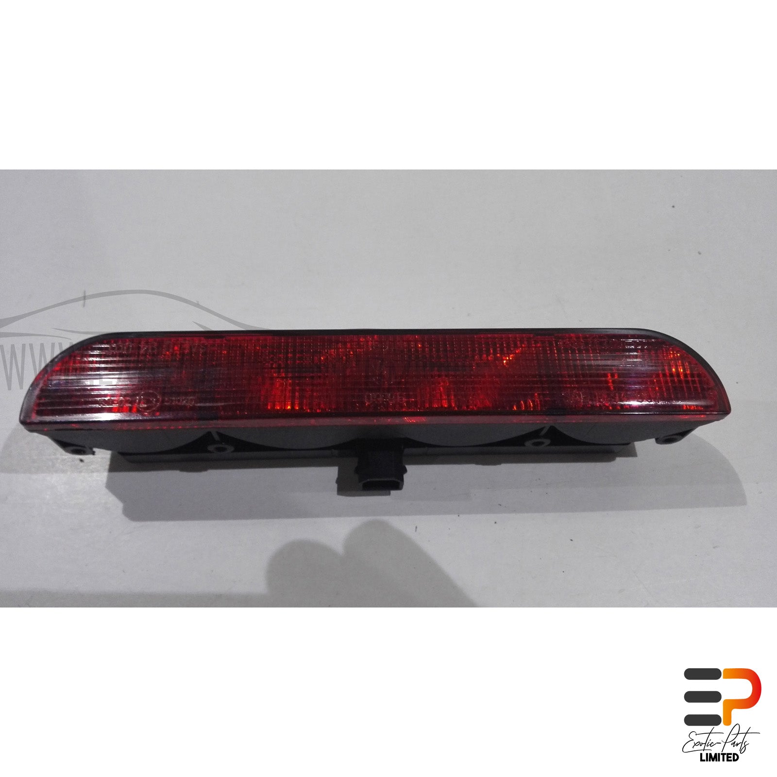 Audi S8 4.2 Quattro Third Brakelight 8D5945122 picture 1