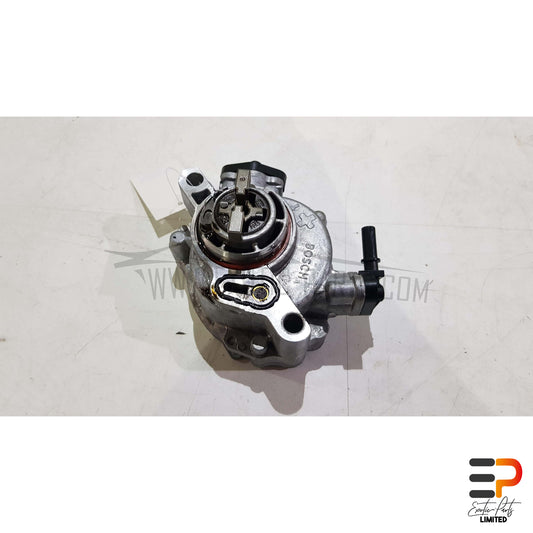 Peugeot 308 SW II T9 Break 1.5 HDI Vacuum Pump 9804021880 picture 1