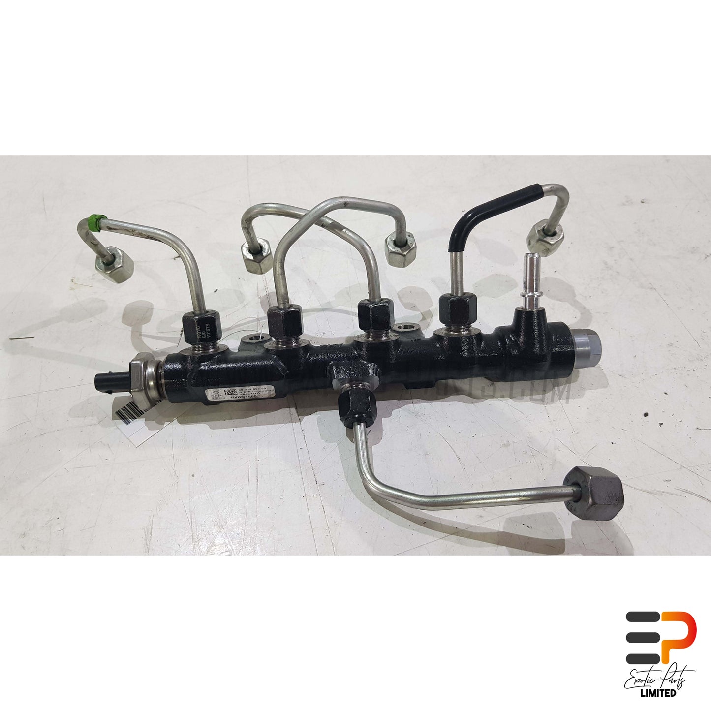 Peugeot 308 SW II T9 Break 1.5 HDI Fuel Distributor 9821399680 picture 1