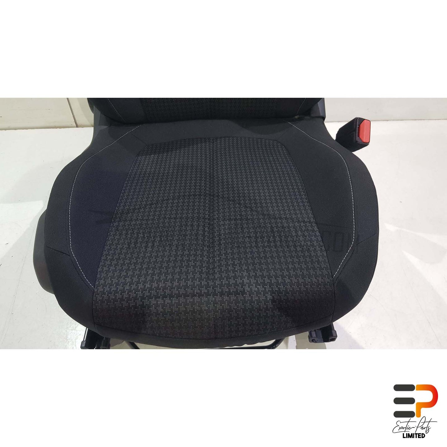 Peugeot 308 SW II T9 Break 1.5 HDI Passenger Seat Cloth Black 1610828980 Front Right picture 2