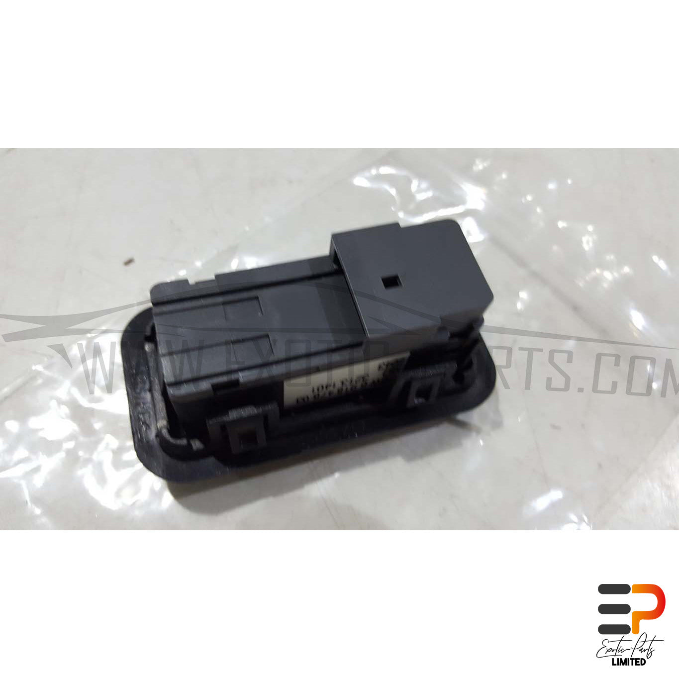 BMW E63 M6 S85 Coupe Switch Emergency Call 61.31-6918478 picture 2