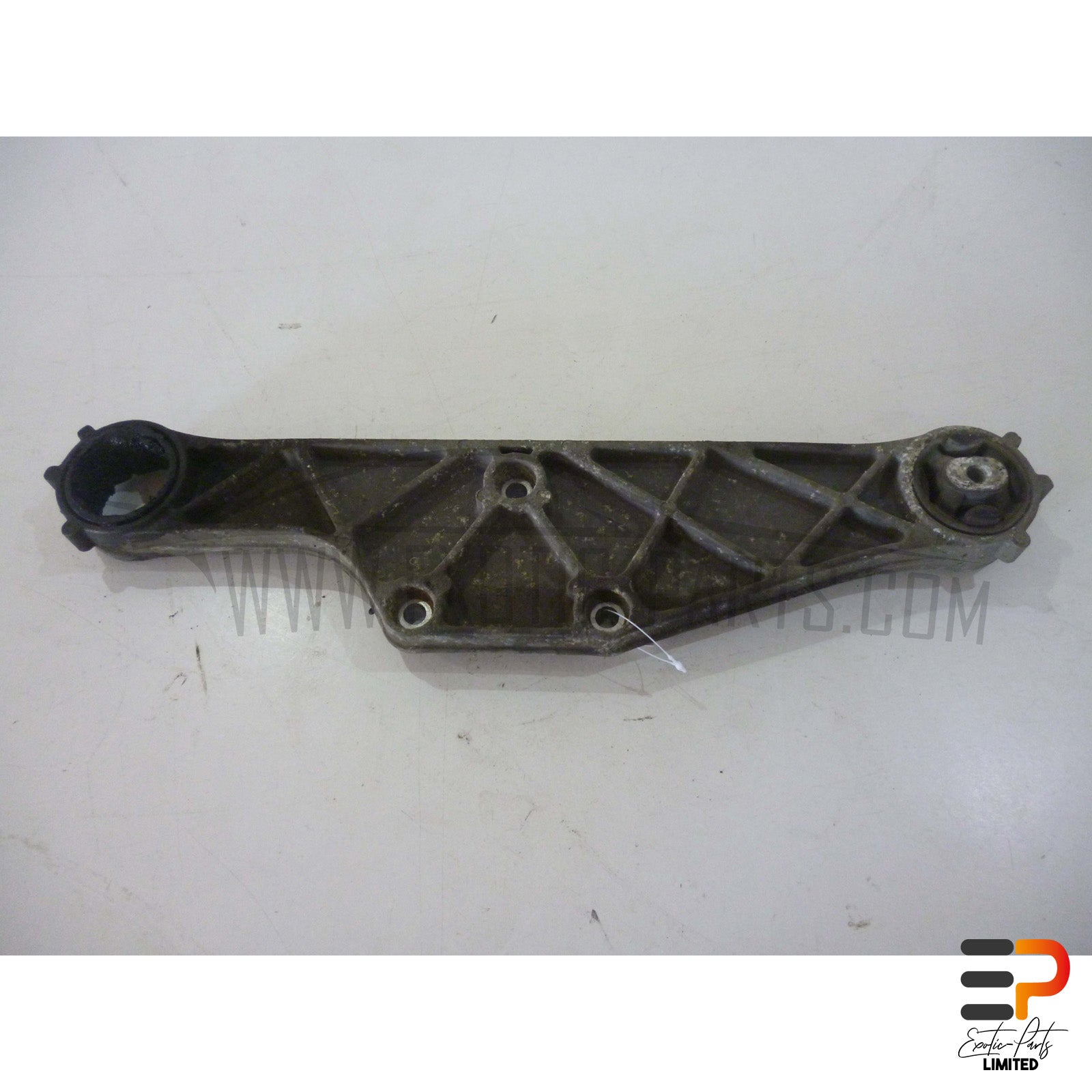 Audi S8 4.2 Quattro Differential Holder 4D0599285 picture 2