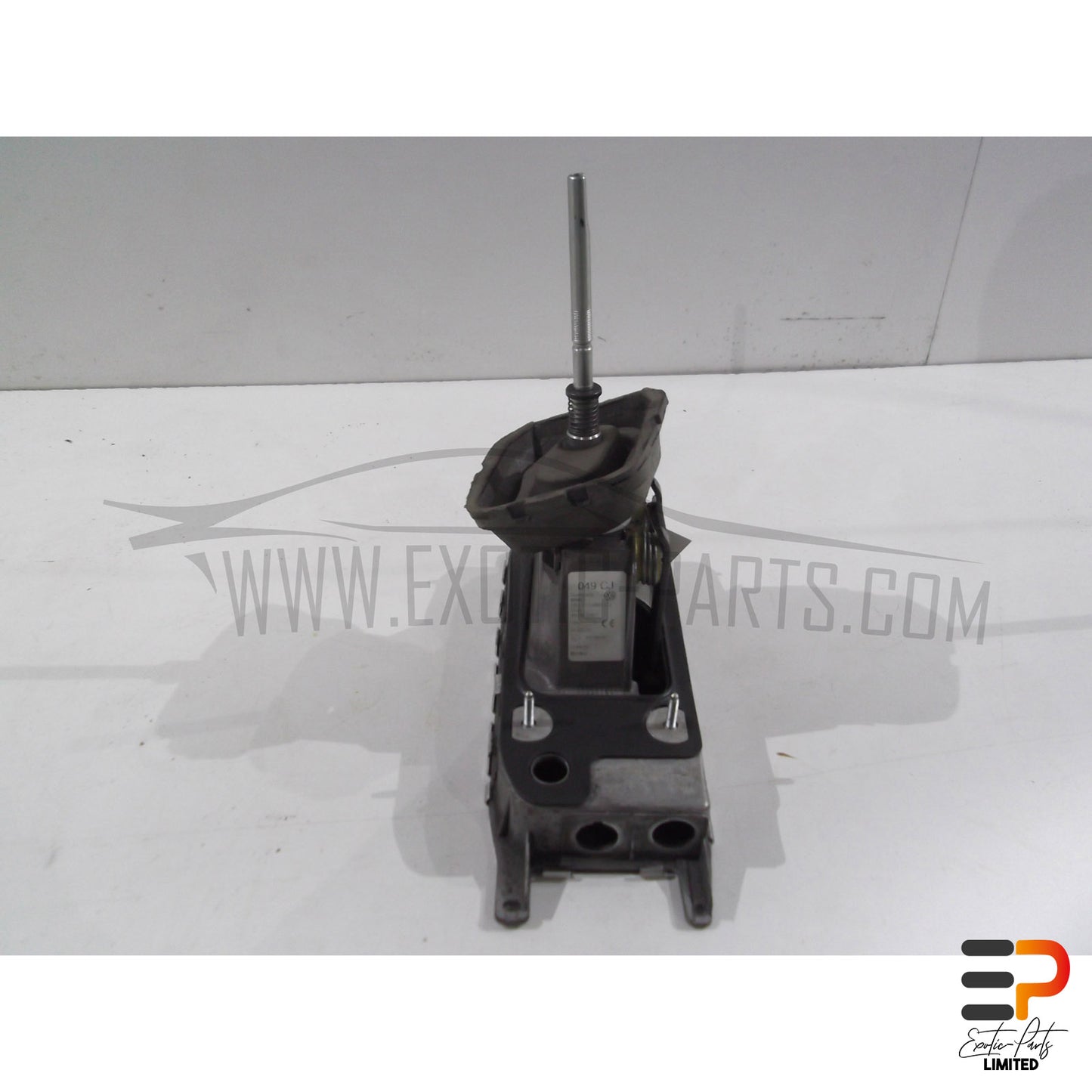 VW Golf VI Mk6 GTI 2.0 TSI Gear Shift 1K0711049CJ picture 2