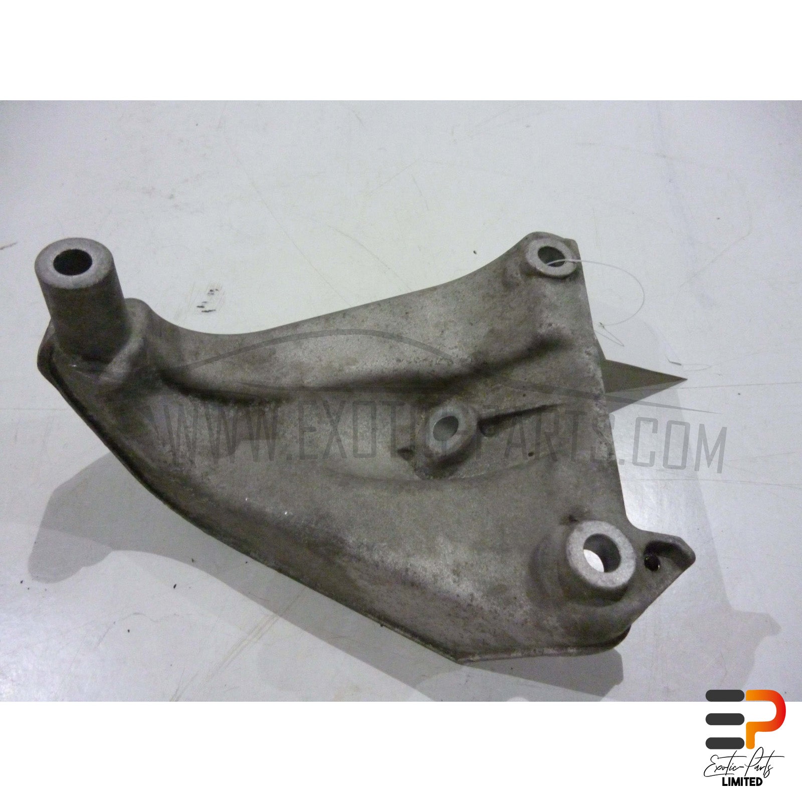 Audi S8 4.2 Quattro Bracket Engine 4D0199308AC Right picture 2