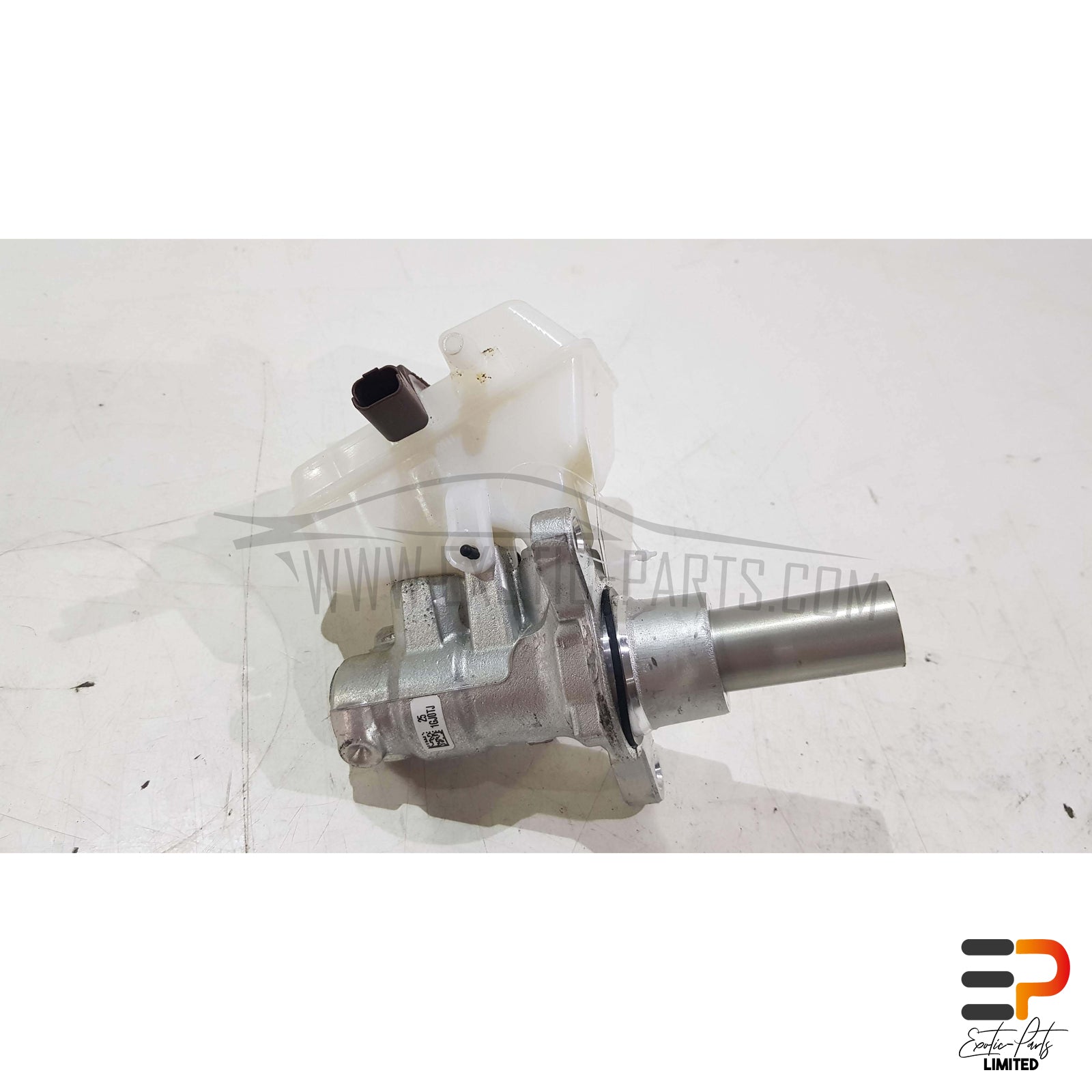 Peugeot 308 SW II T9 Break 1.5 HDI Master Brake Cylinder 1610017880 picture 2