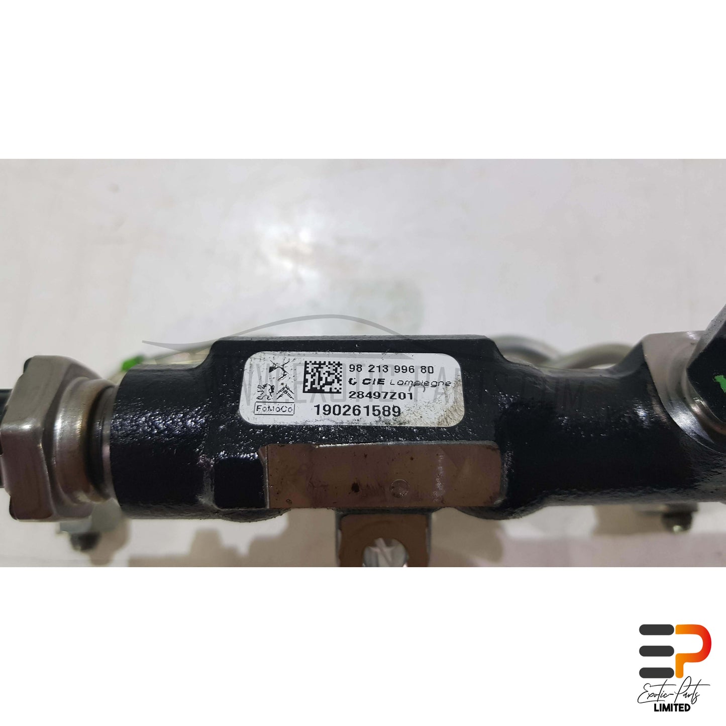 Peugeot 308 SW II T9 Break 1.5 HDI Fuel Distributor 9821399680 picture 2