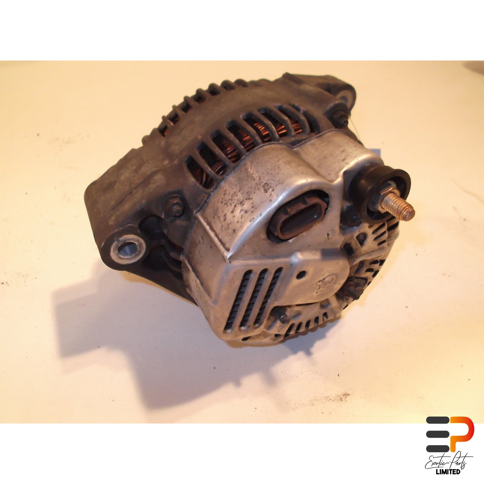 Jaguar XK8 XKR Coupe Alternator LNC1800AA picture 2