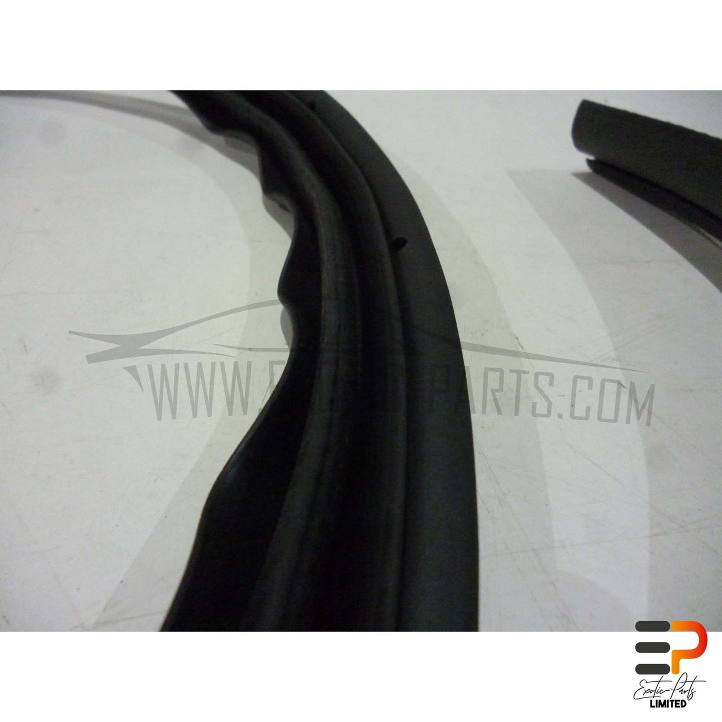 Mazda RX-8 SE 170 KW Door Seal F151-72-771F Right picture 2