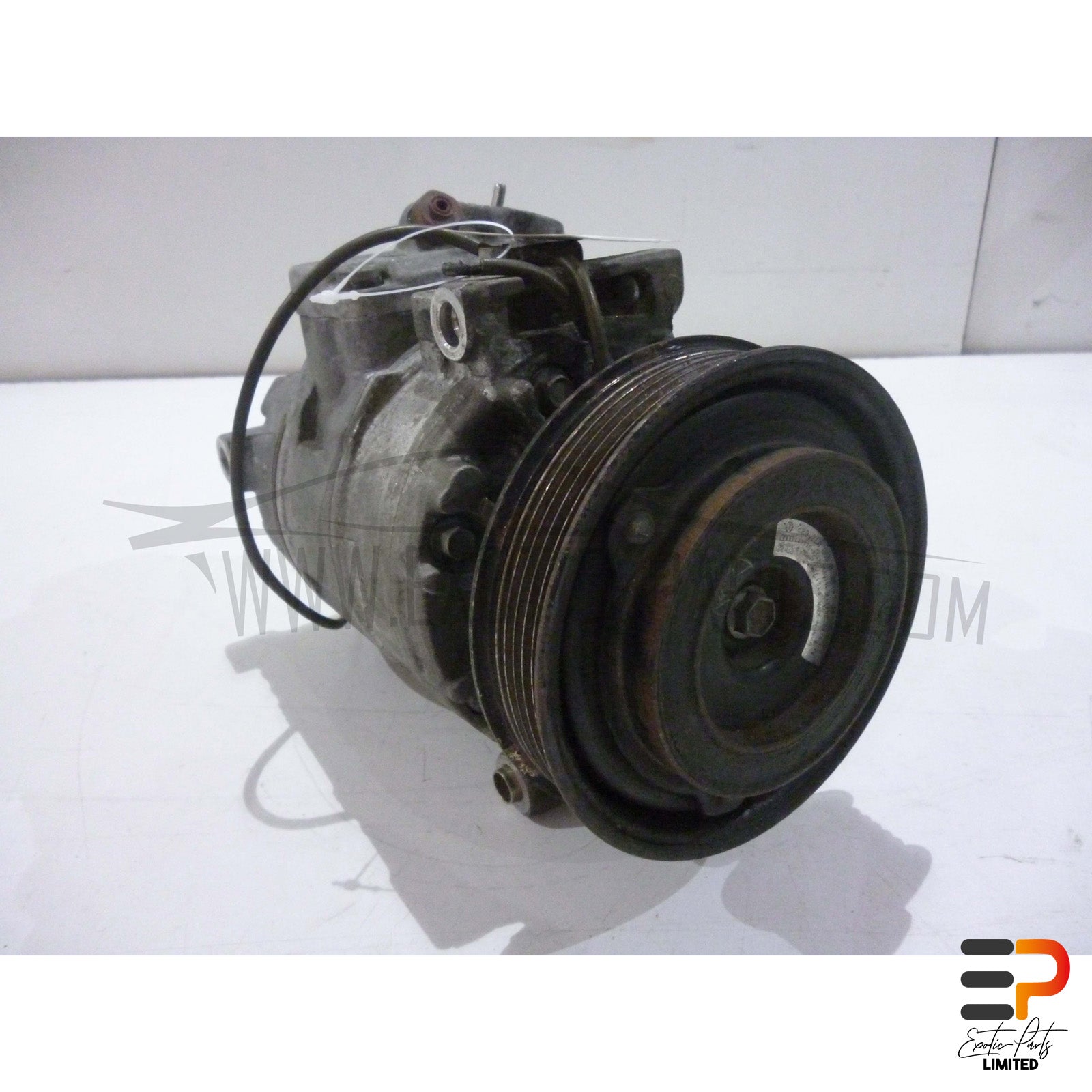 Audi S8 4.2 Quattro A/C Compressor 4B0260805B picture 2