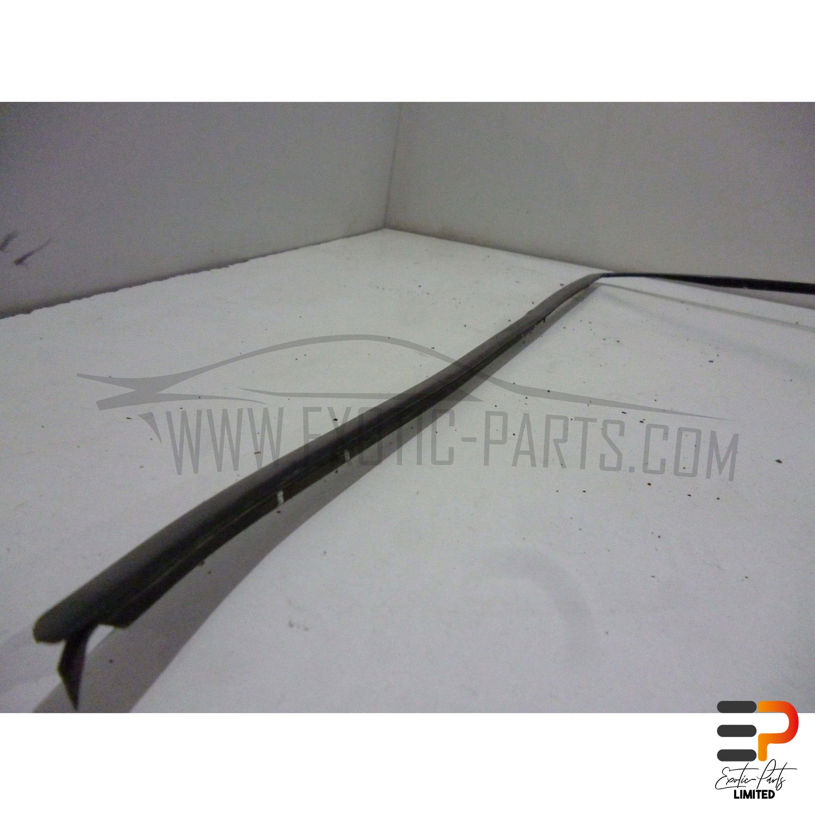 Audi S8 4.2 Quattro Ledge Moulding Rear Window 4D0853297C 01C picture 2