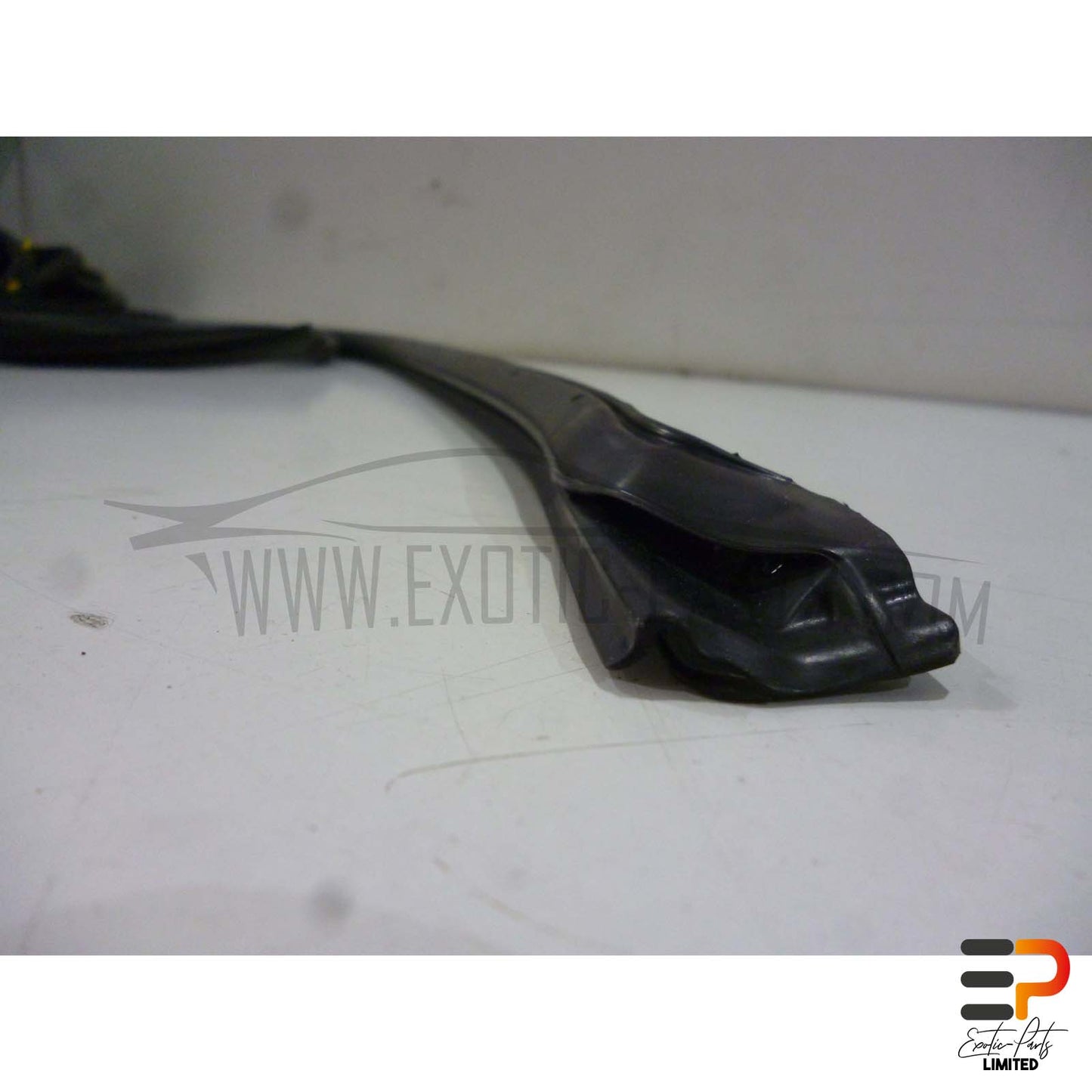 Mazda RX-8 SE 170 KW Door Seal F151-59-760C Front Left picture 2