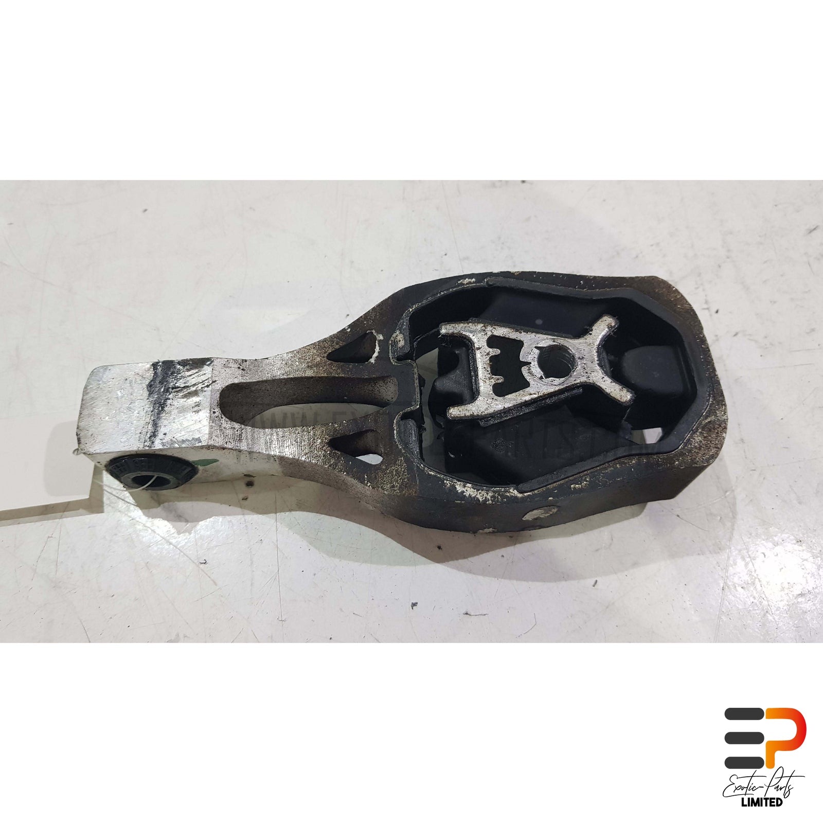 Peugeot 308 SW II T9 Break 1.5 HDI Engine Mount 9811786680 Rear picture 2