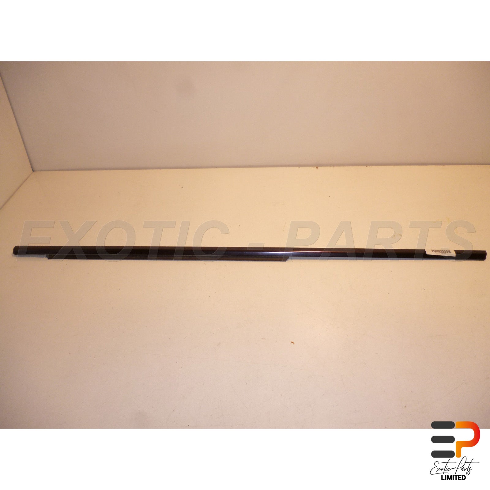 Mercedes Benz E320 T CDI Avantgarde W211 Ledge Moulding A2116900880 Right picture 2