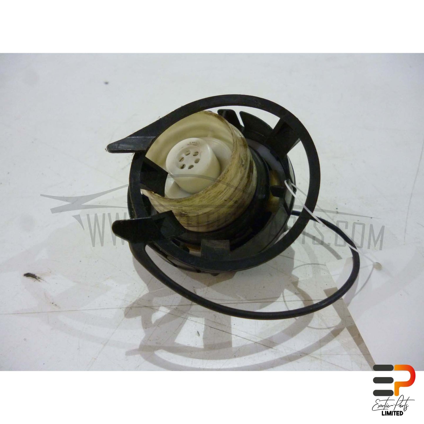 Mazda RX-8 SE 170 KW Filler Cap L121-42-250 picture 2