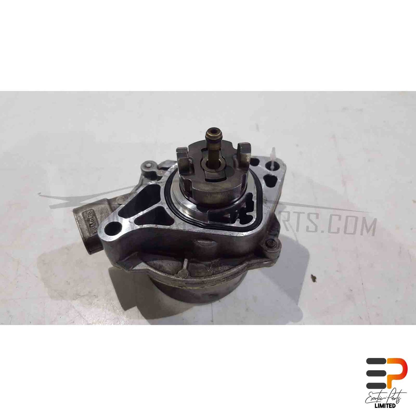 Jaguar XK 5.0 Coupe Vacuum Pump AJ811465 picture 2