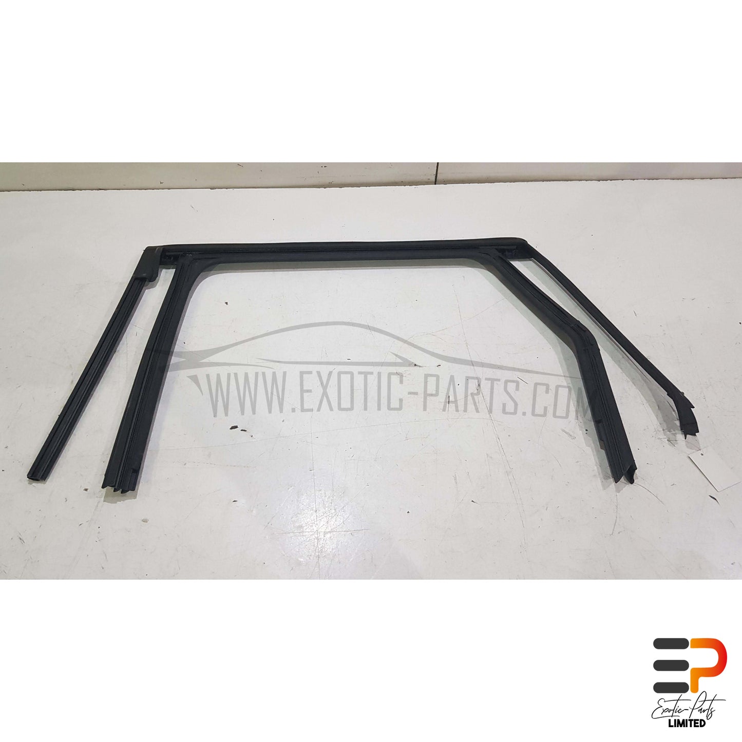 Peugeot 308 SW II T9 Break 1.5 HDI Seal Side Window 98005000XT Rear Left picture 2